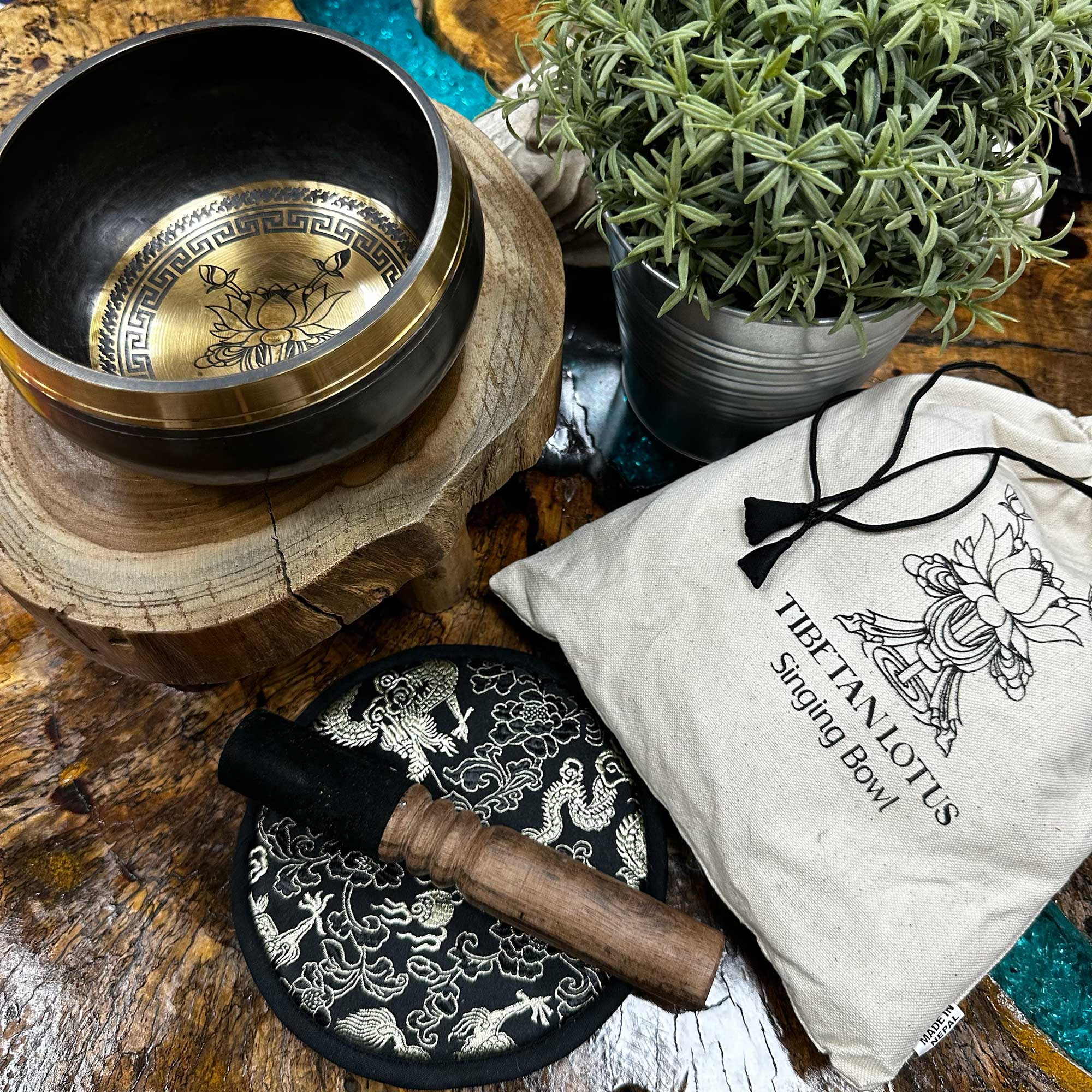 Taça Tibetana Gravada à Mão - Flor de Lótus - Image 2